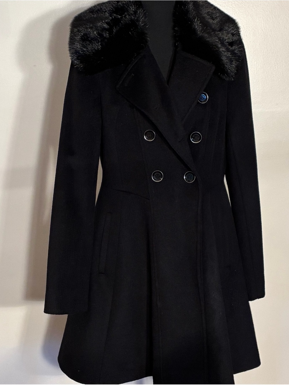 Via Spiga women's double breasted coat with removable faux fur collar. Size 10